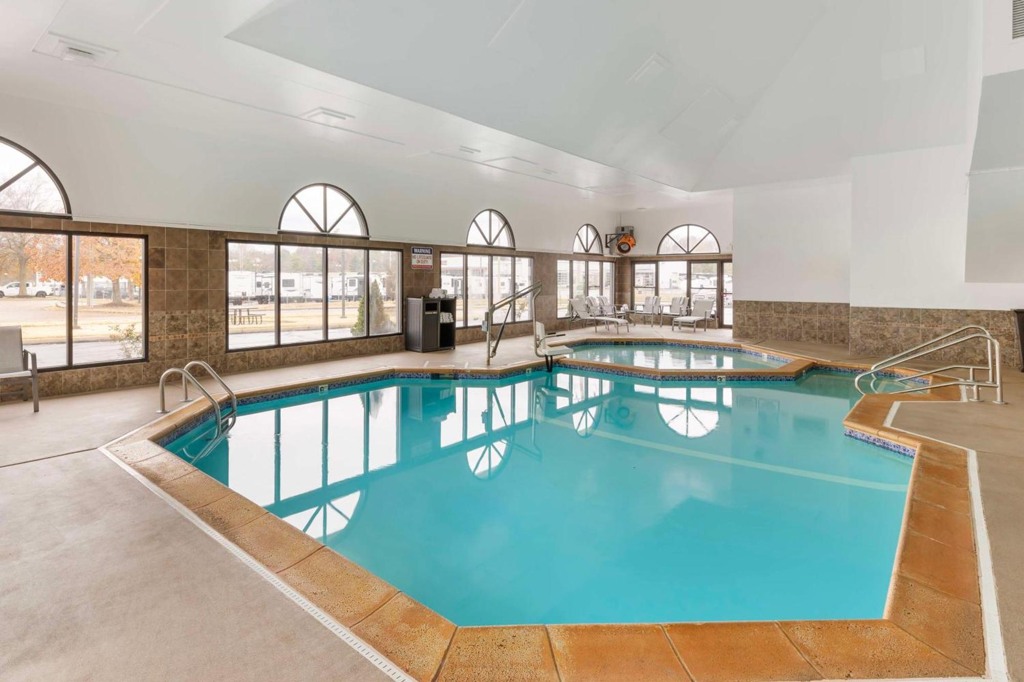 Best Western St. Louis Inn Arnold Esterno foto